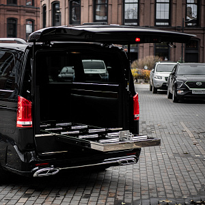 Катафалк Мерседес (Mercedes V-CLASS Maybach-дизайн)