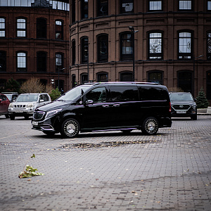 Катафалк Мерседес (Mercedes V-CLASS Maybach-дизайн)